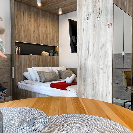 Beautiful Studio For Couples With Air Conditioning - Old Town & Main Station Краков Экстерьер фото