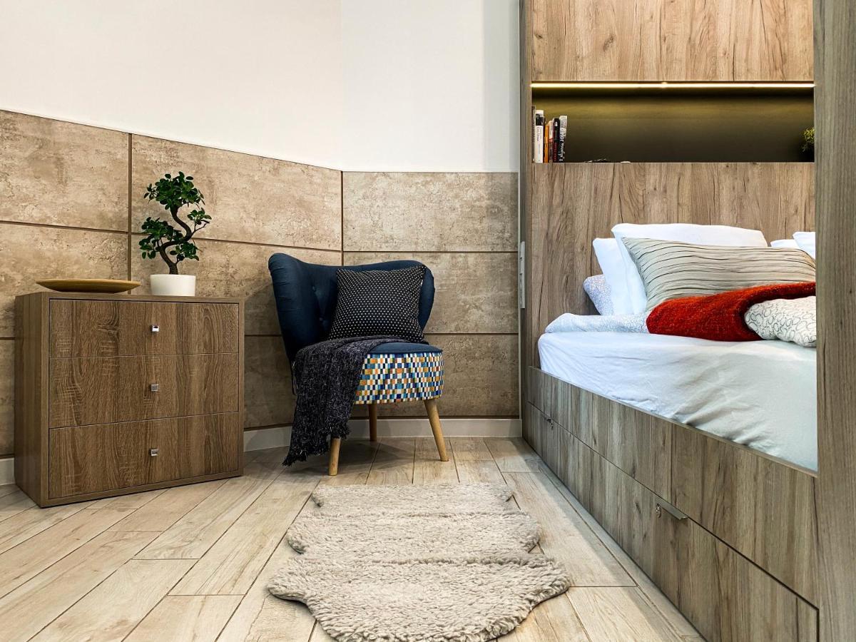 Beautiful Studio For Couples With Air Conditioning - Old Town & Main Station Краков Экстерьер фото