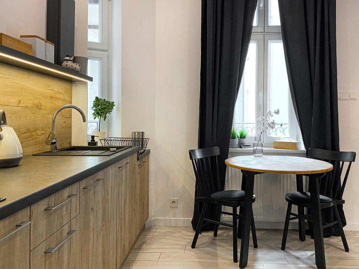 Beautiful Studio For Couples With Air Conditioning - Old Town & Main Station Краков Экстерьер фото