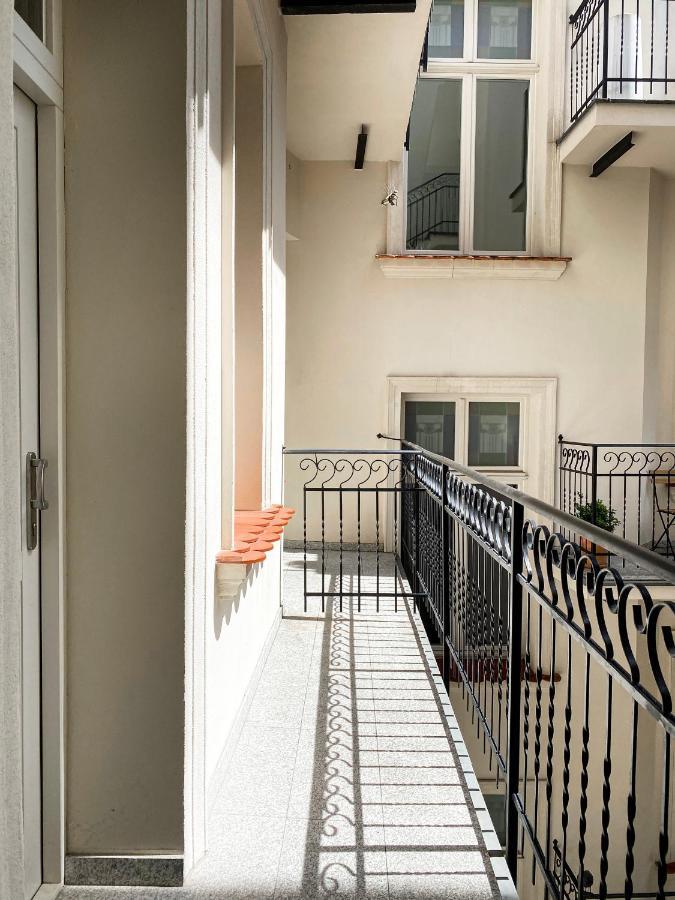 Beautiful Studio For Couples With Air Conditioning - Old Town & Main Station Краков Экстерьер фото